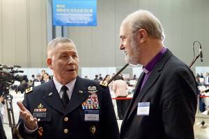 Photo: General Michael A. Bills and Bishop Thomas Schirrmacher Â© BQ/Warnecke